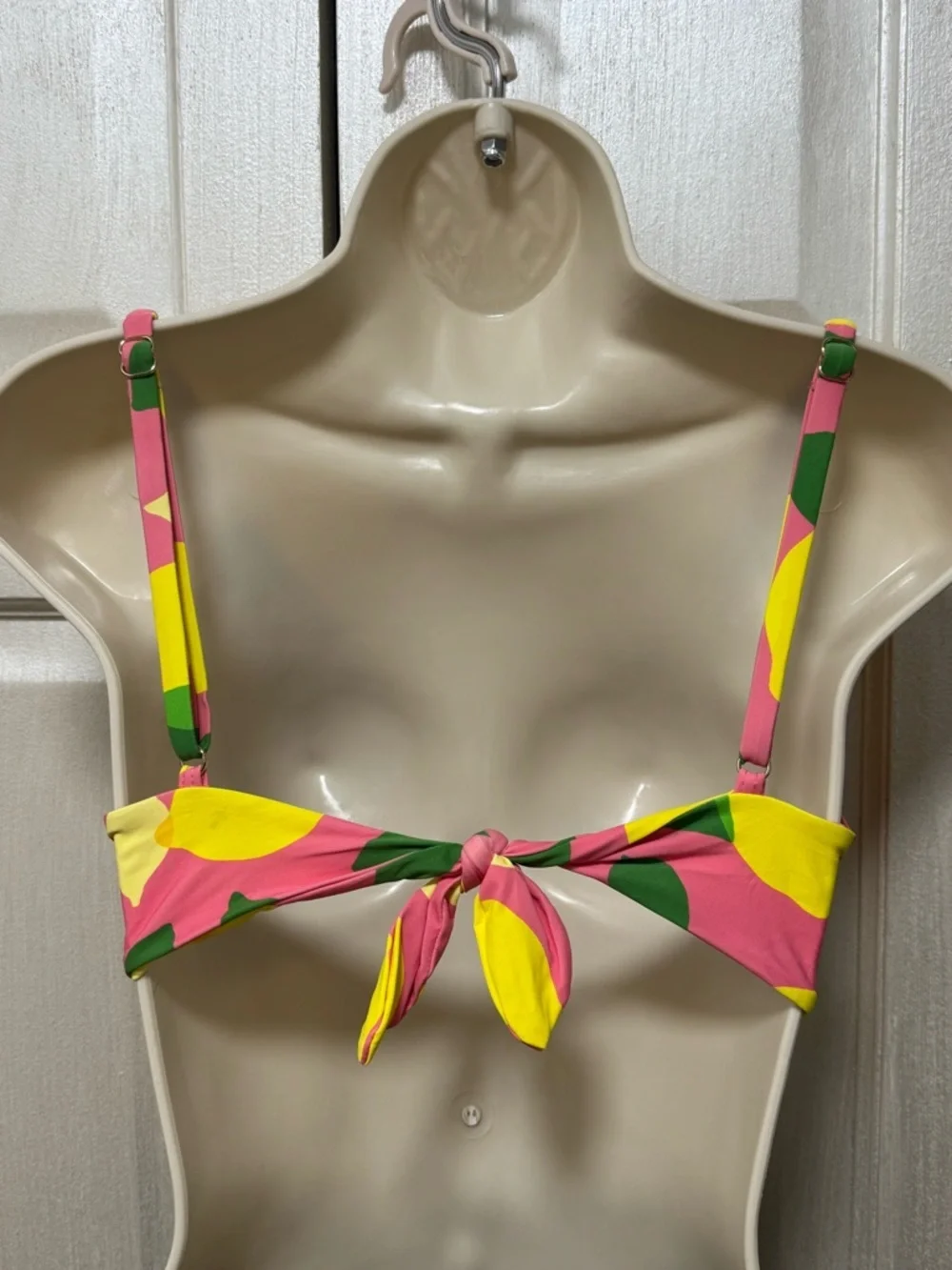 Kate Spade New York Size M Lemon Print Bikini Top